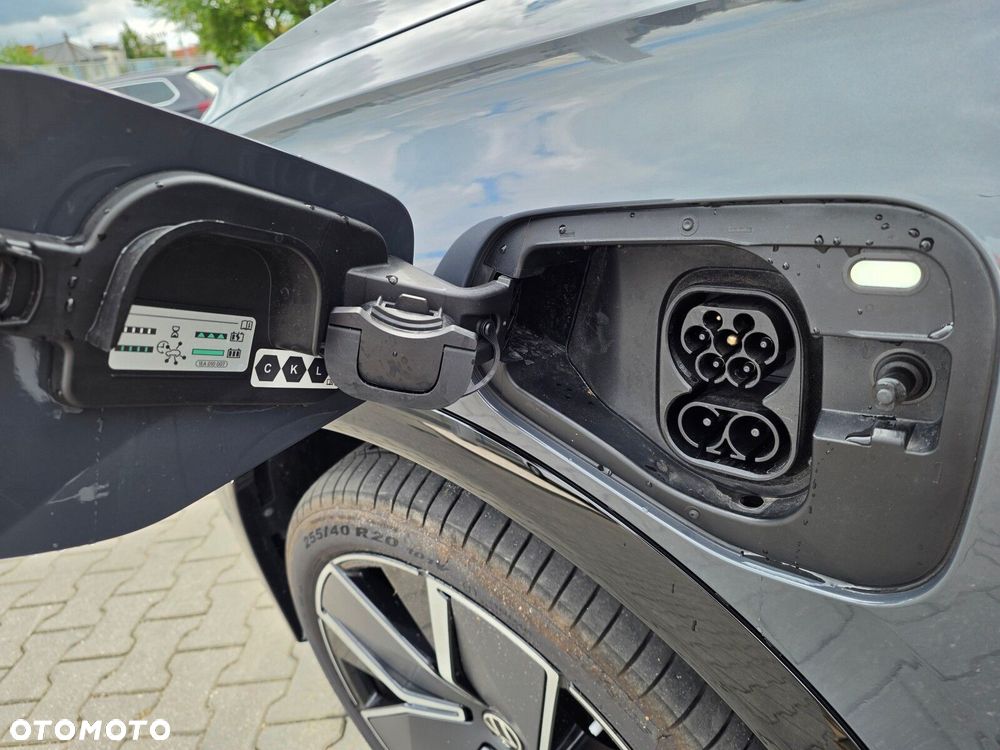 Volkswagen Tiguan - 16