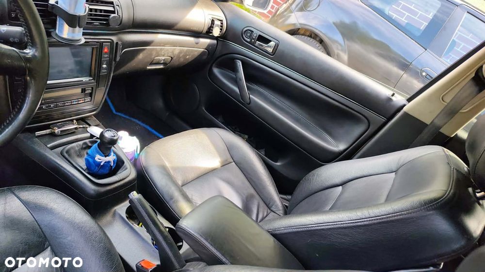 Volkswagen Passat - 9