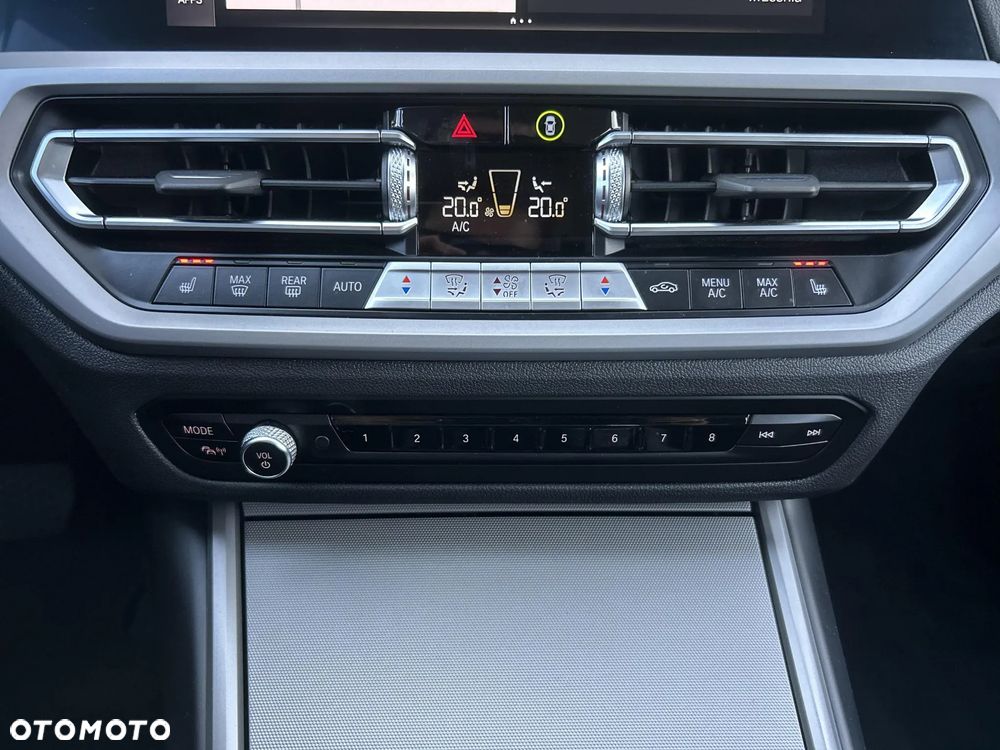 BMW Seria 3 318i Advantage - 25