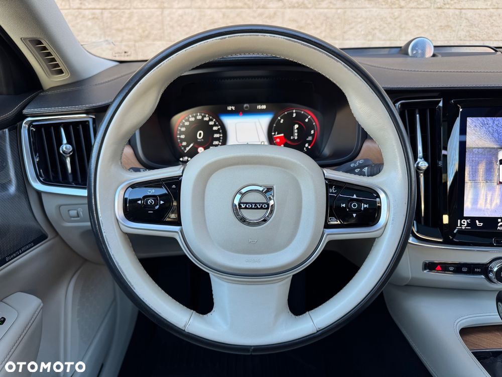 Volvo V90 D4 SCR AWD Inscription - 15