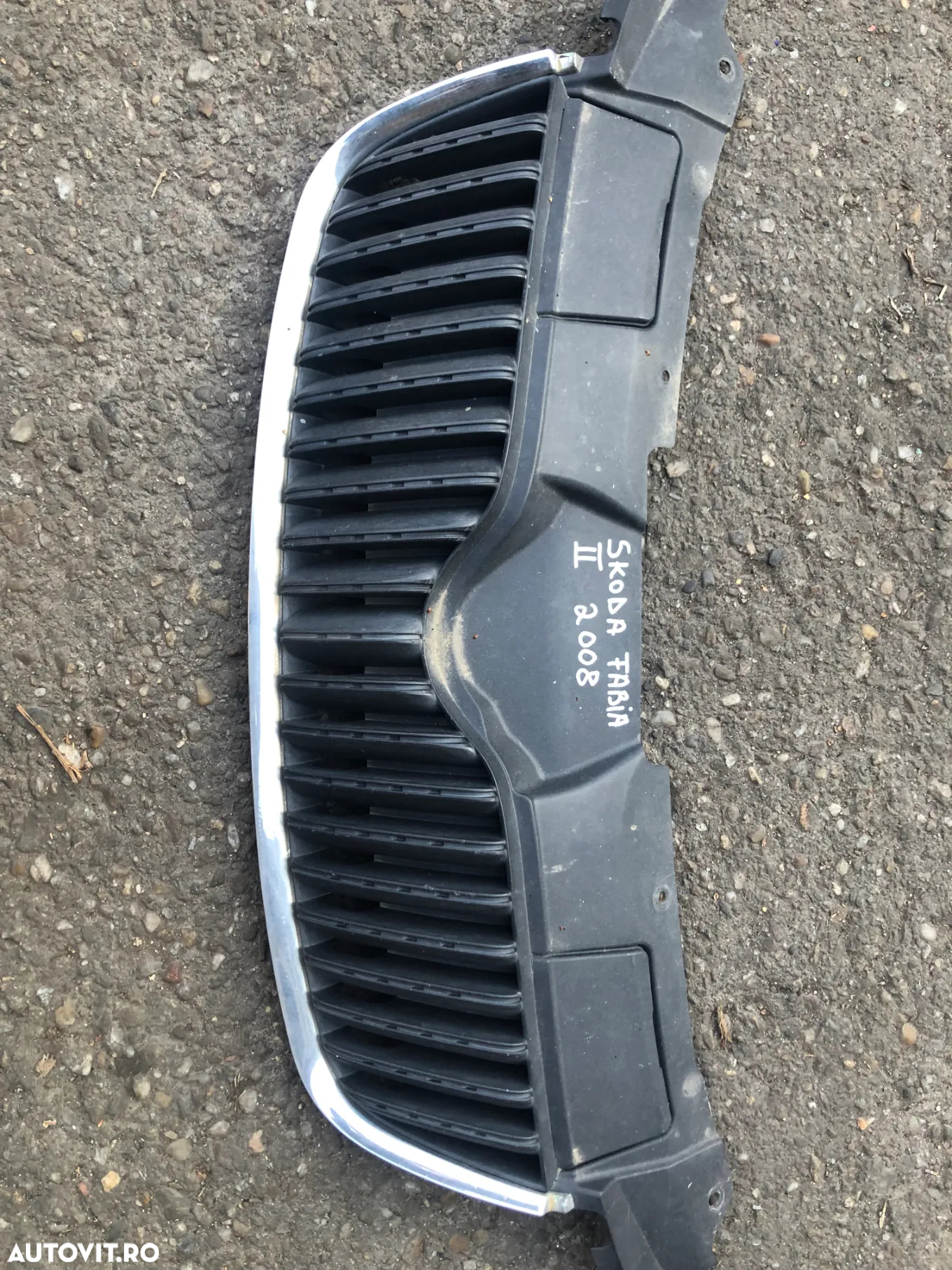 Grila centrala bara fata Skoda Fabia 2 2008 - 4