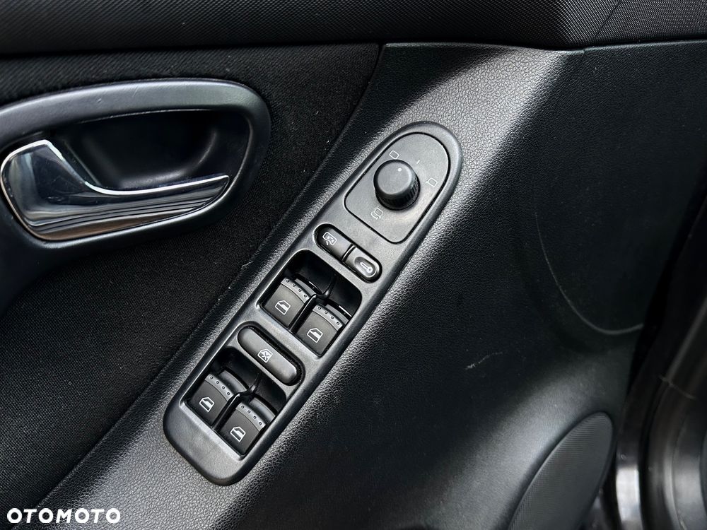 Seat Leon 1.8T Cupra R - 10