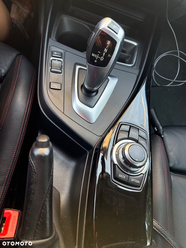 BMW Seria 1 120i Sport Line - 14