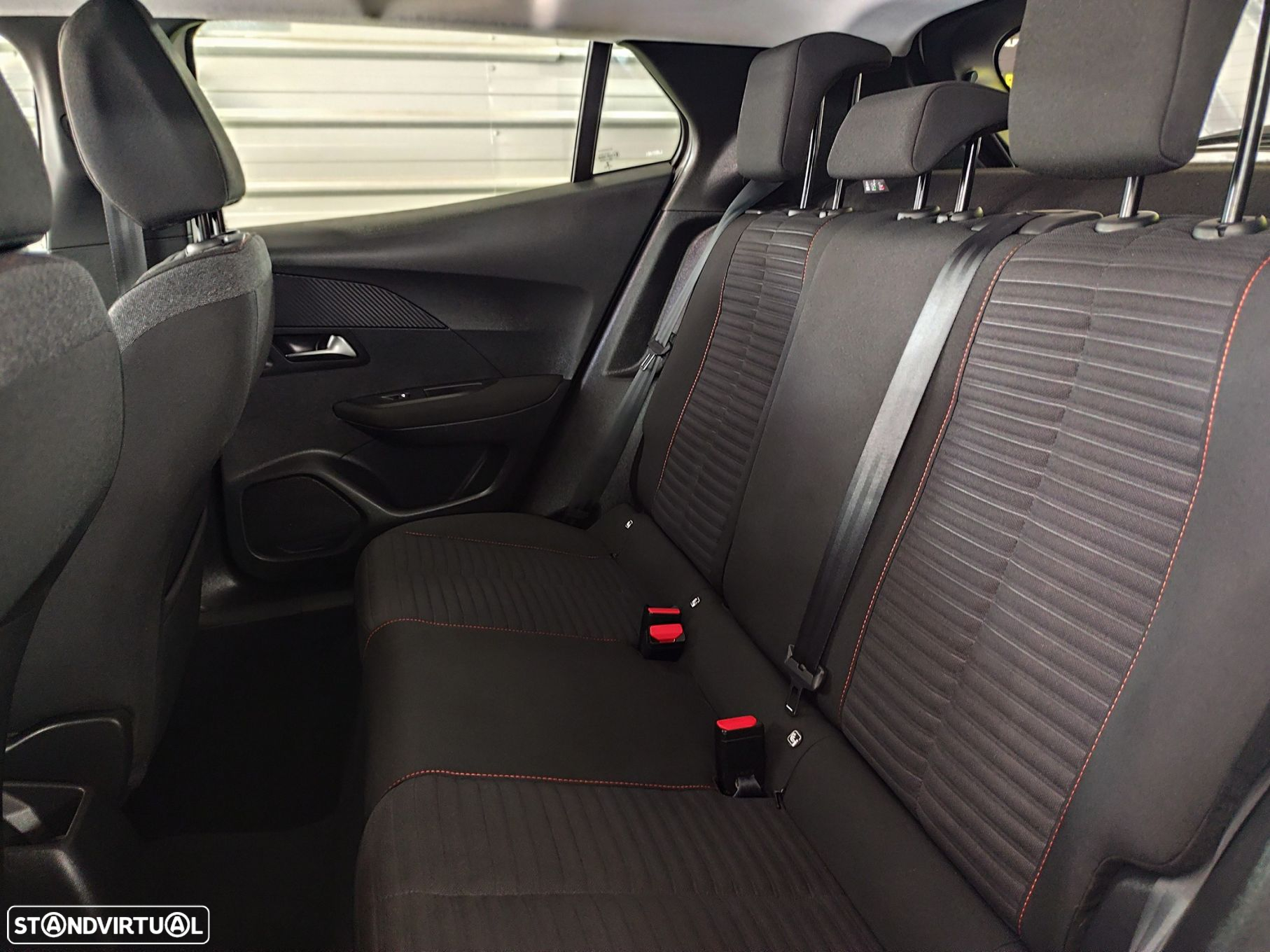 Peugeot 2008 1.2 PureTech Active Pack - 25