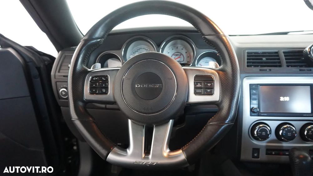 Dodge Challenger - 15