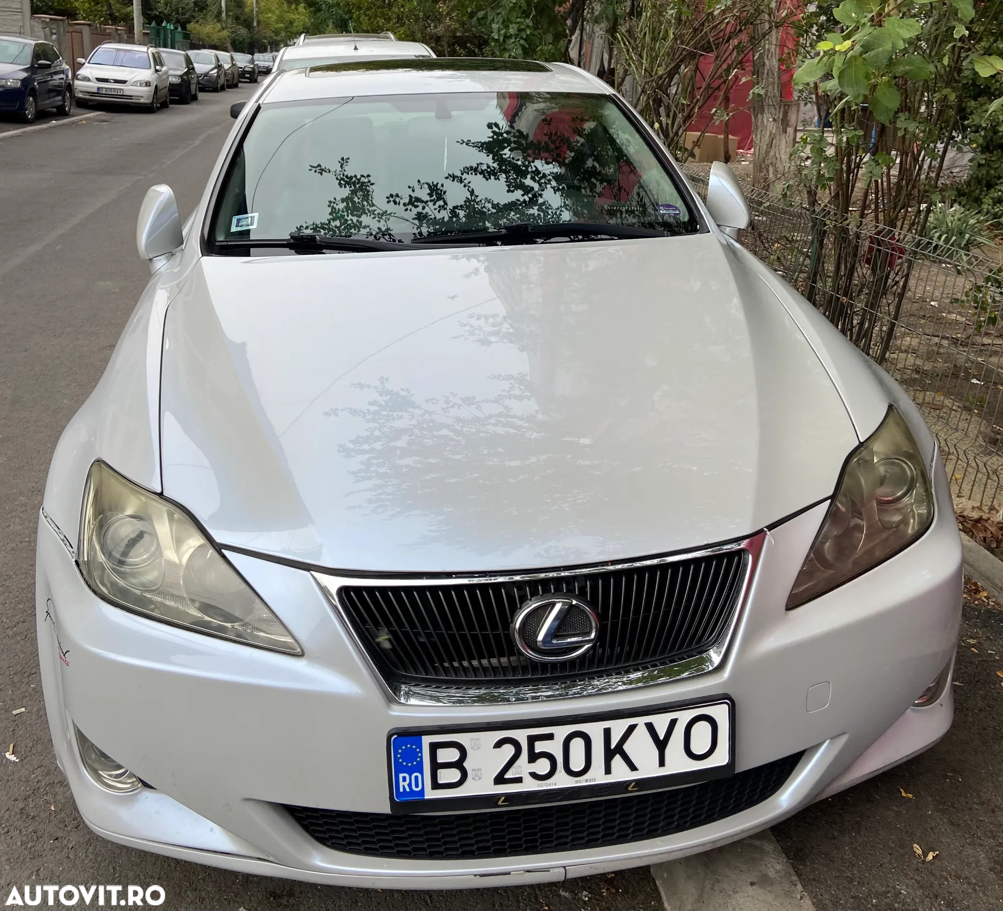 Lexus Seria IS 250 2.5 V6 Aut Luxury - 4
