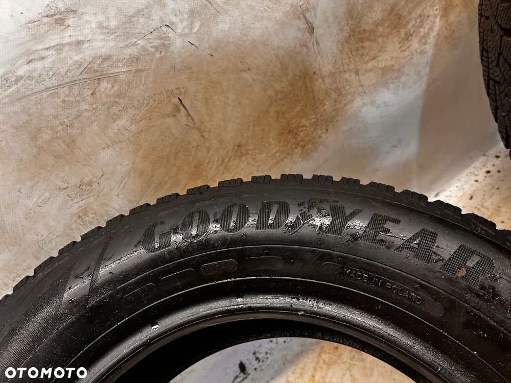 G-2587 195/65R15 91T GOODYEAR ULTRAGRIP 9 - 4