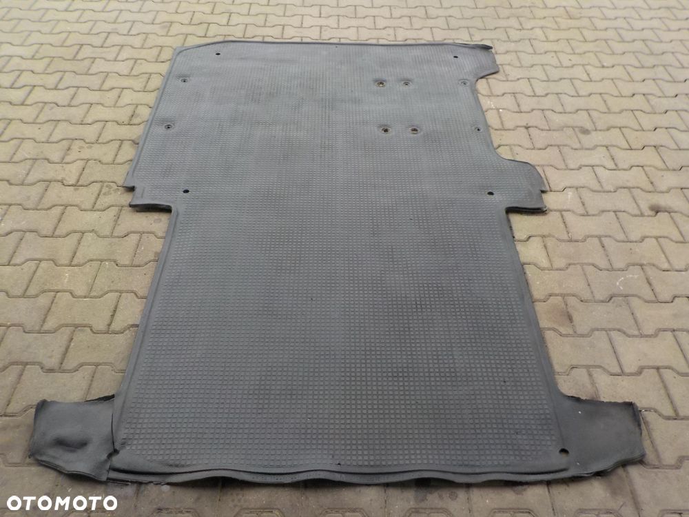 VW T4 96- WYKŁADZINA GUMA PODŁOGA TYŁ KRÓTKI - 1