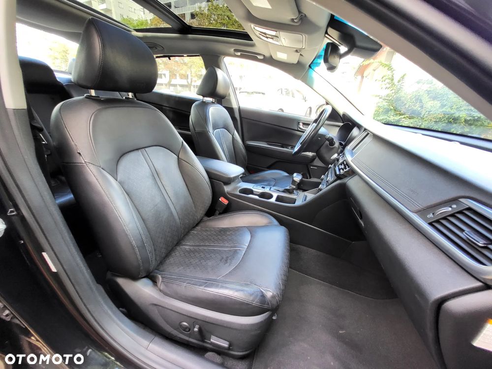 Kia Optima - 34