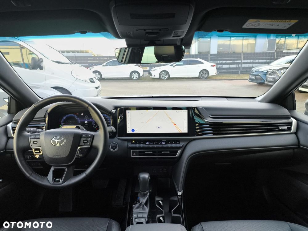 Toyota Camry - 18