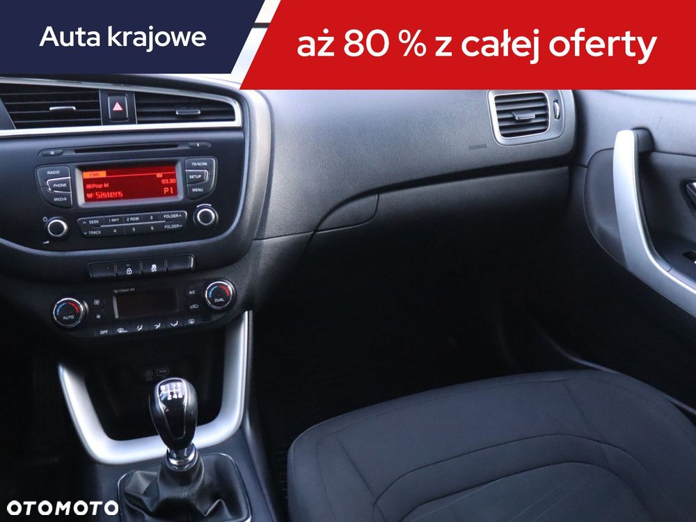 Kia Ceed - 10