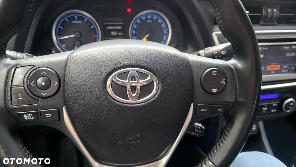 Toyota Auris 1.6 Prestige - 24