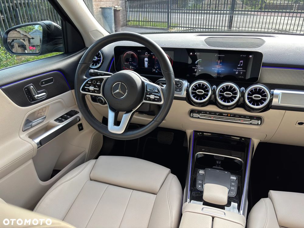 Mercedes-Benz GLB 250 4Matic 8G-DCT - 11