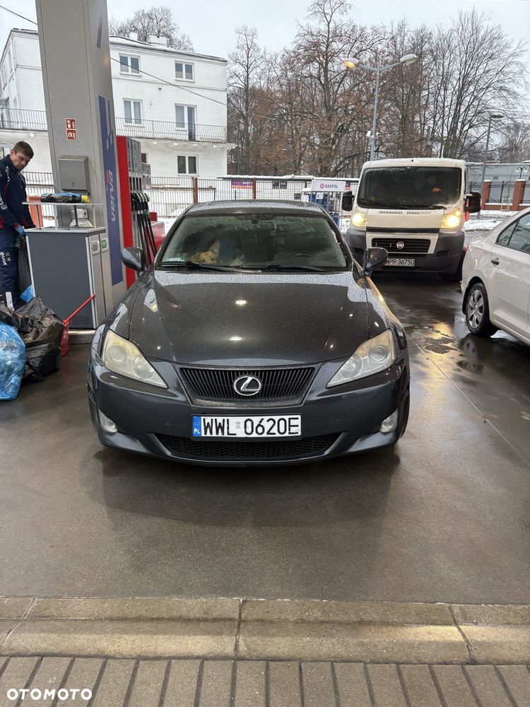 Lexus IS - 3