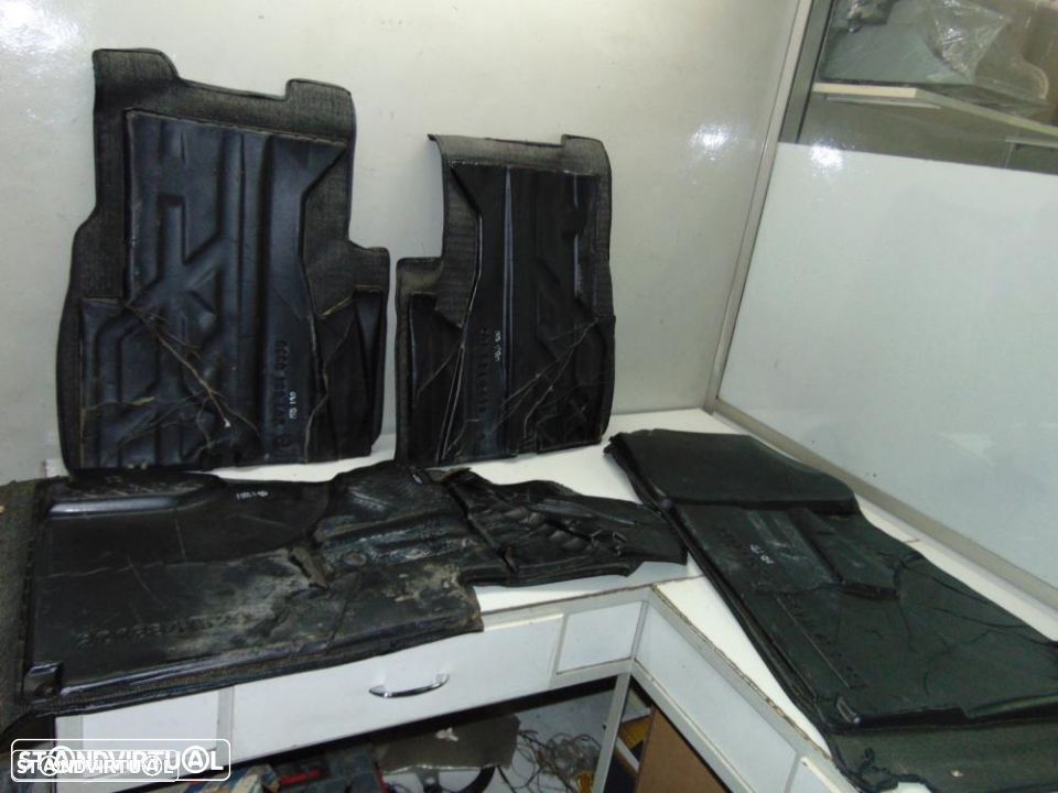 Mercedes W201 190 tapetes - 1