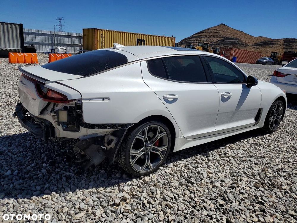 Kia Stinger 3.3 T-GDI AWD GT - 4