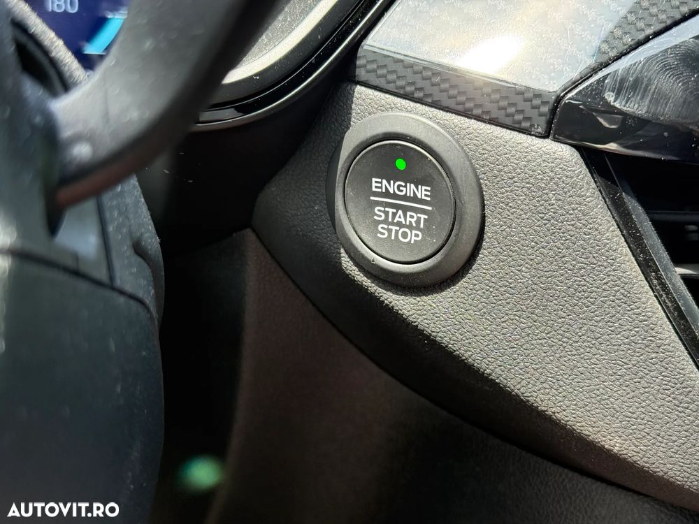 Ford Kuga 2.5 Duratec FHEV ST-LINE - 24