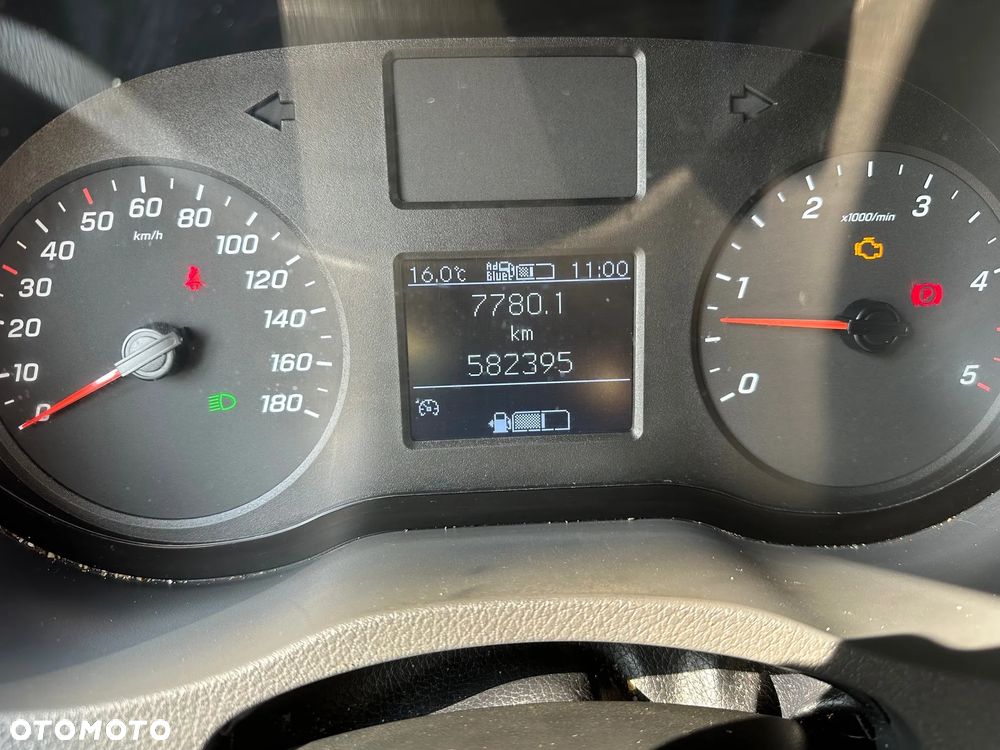 Mercedes-Benz Sprinter - 7