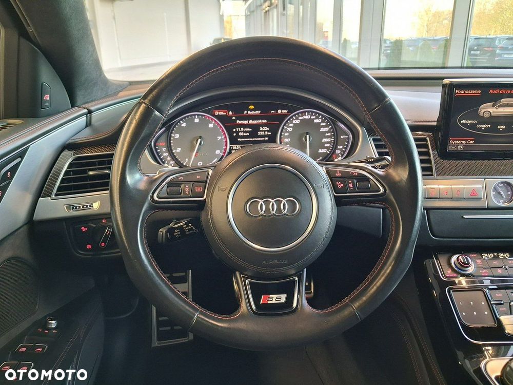 Audi S8 - 20