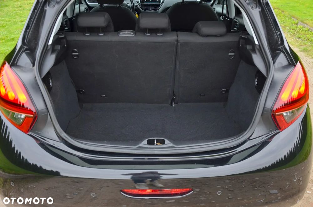 Peugeot 208 PureTech 110 Stop & Start EAT6 Allure - 14