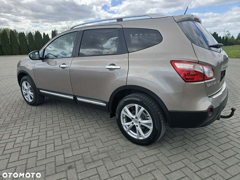 Nissan Qashqai+2 - 12