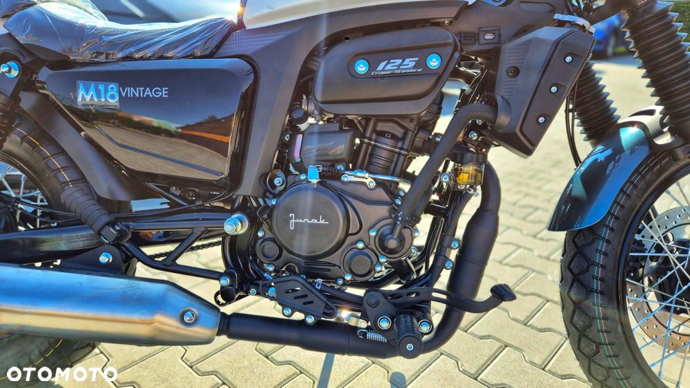 Junak M18 - 8