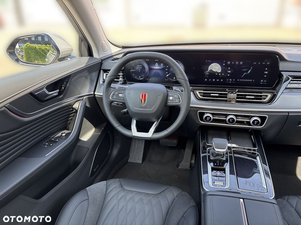 Hongqi HS5 2.0T Executive AWD - 24