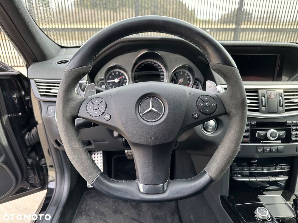 Mercedes-Benz Klasa E 63 AMG AMG Speedshift 7G-MCT - 2