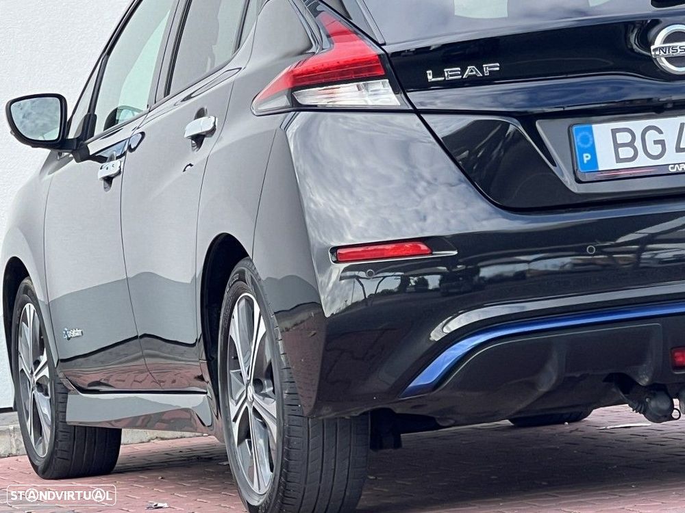 Nissan Leaf N-Connecta Two Tone - 36