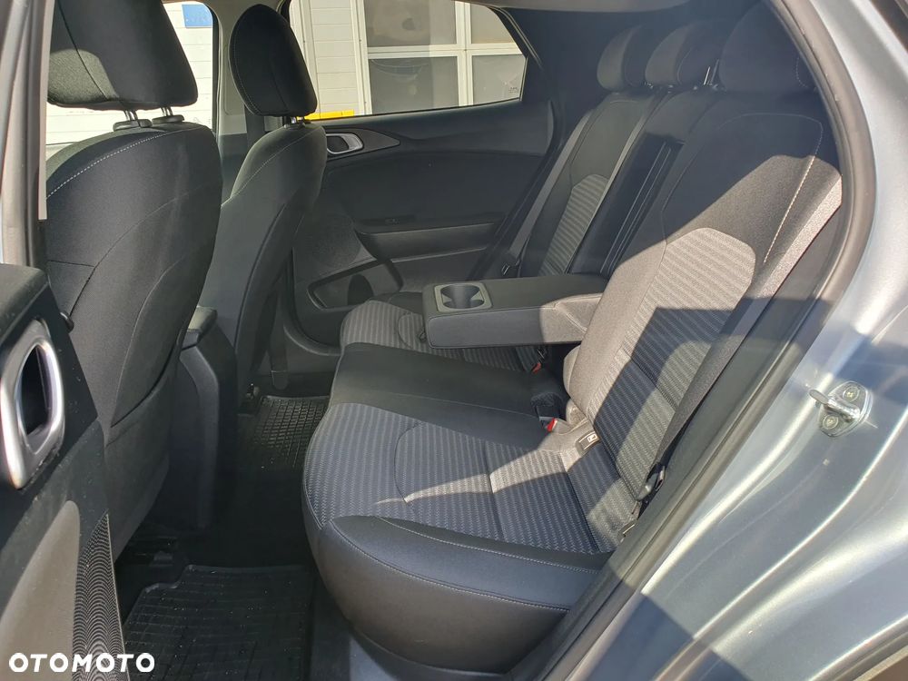 Kia XCeed 1.5 T-GDI M - 25