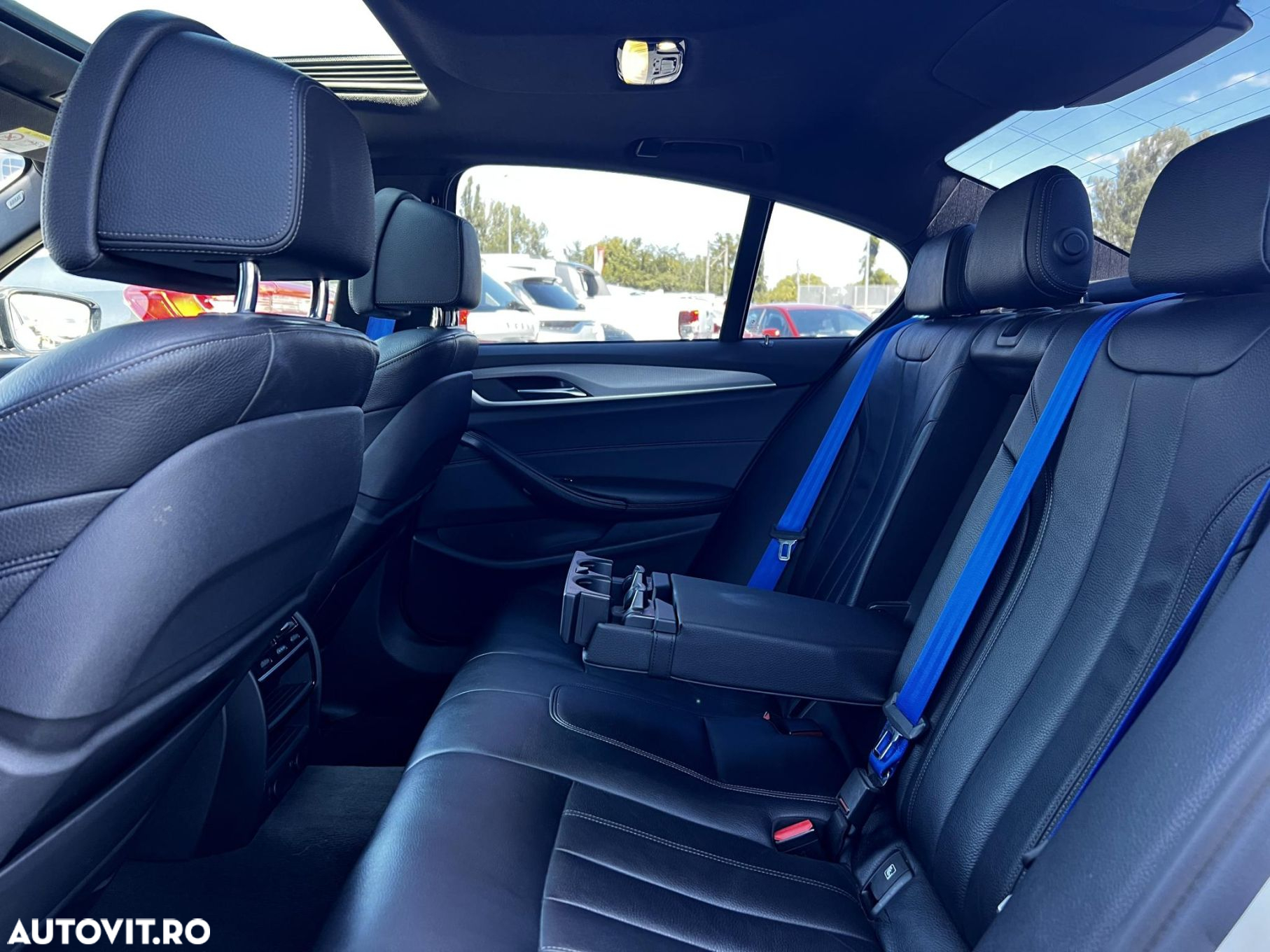 BMW Seria 5 520d AT - 38