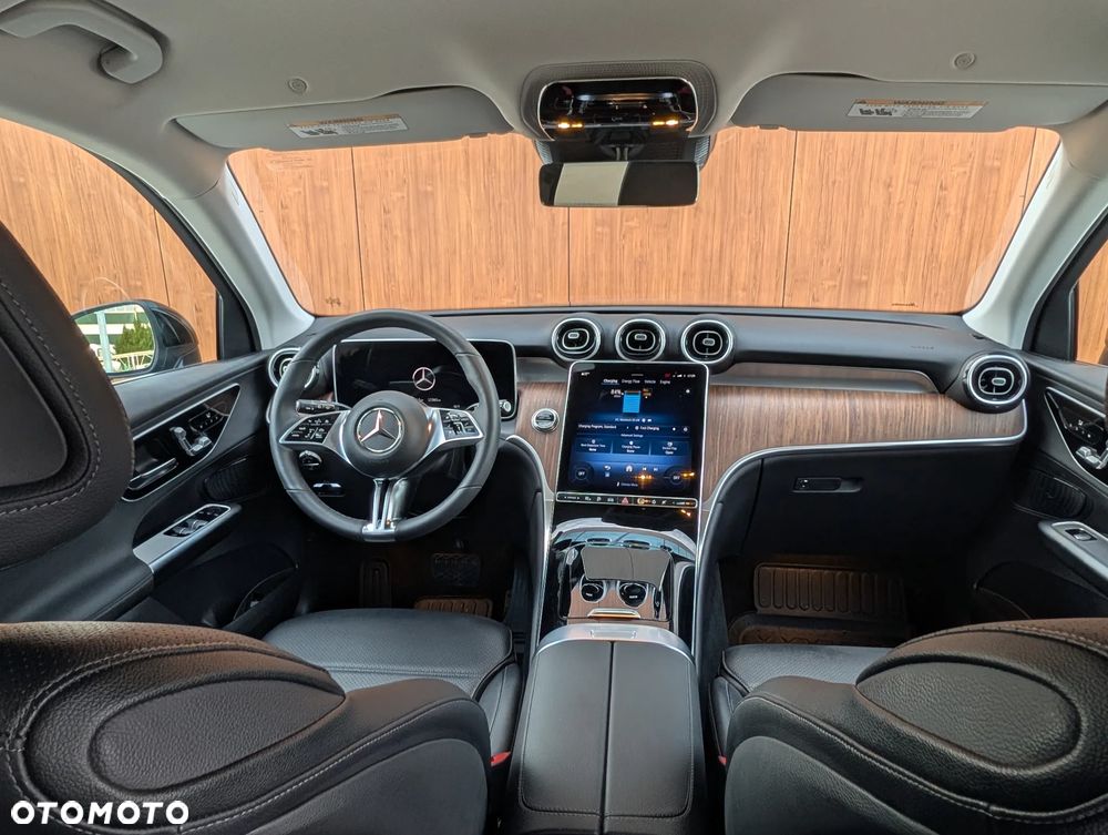 Mercedes-Benz GLC - 28