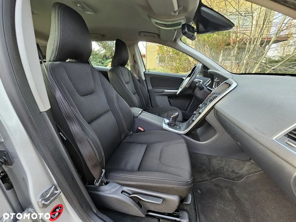 Volvo XC 60 D3 Momentum - 18