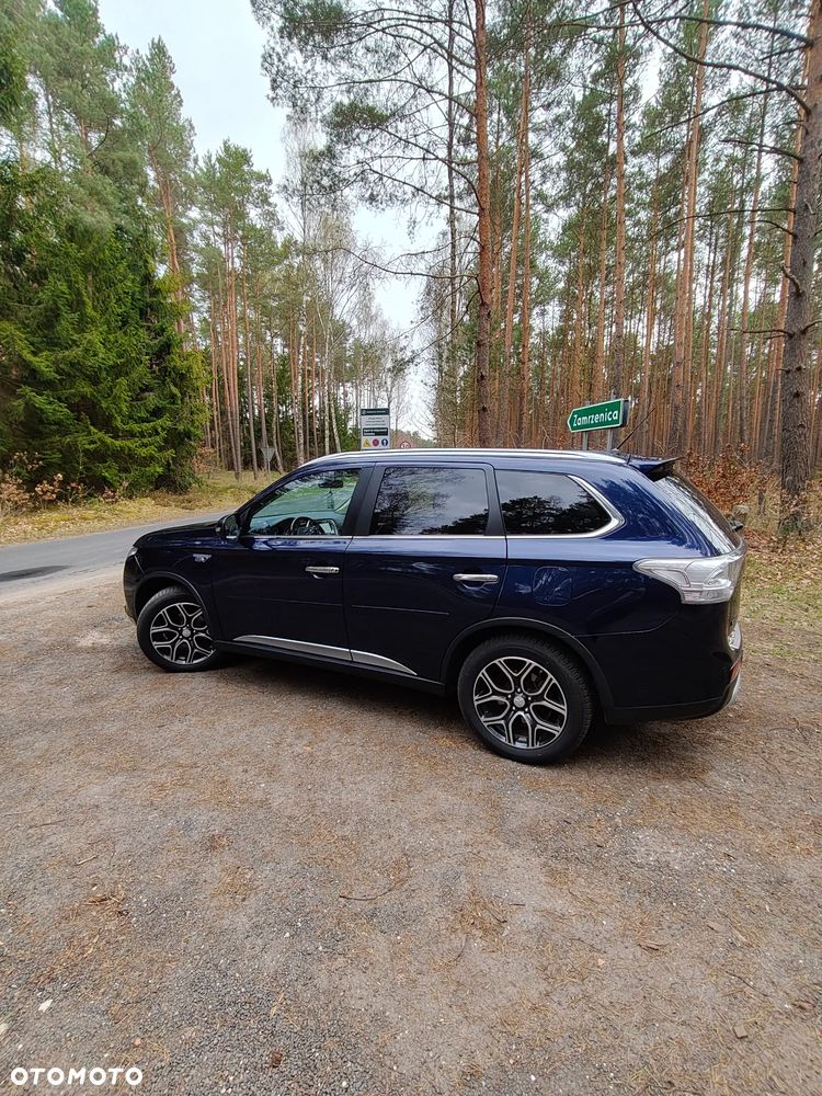 Mitsubishi Outlander - 13