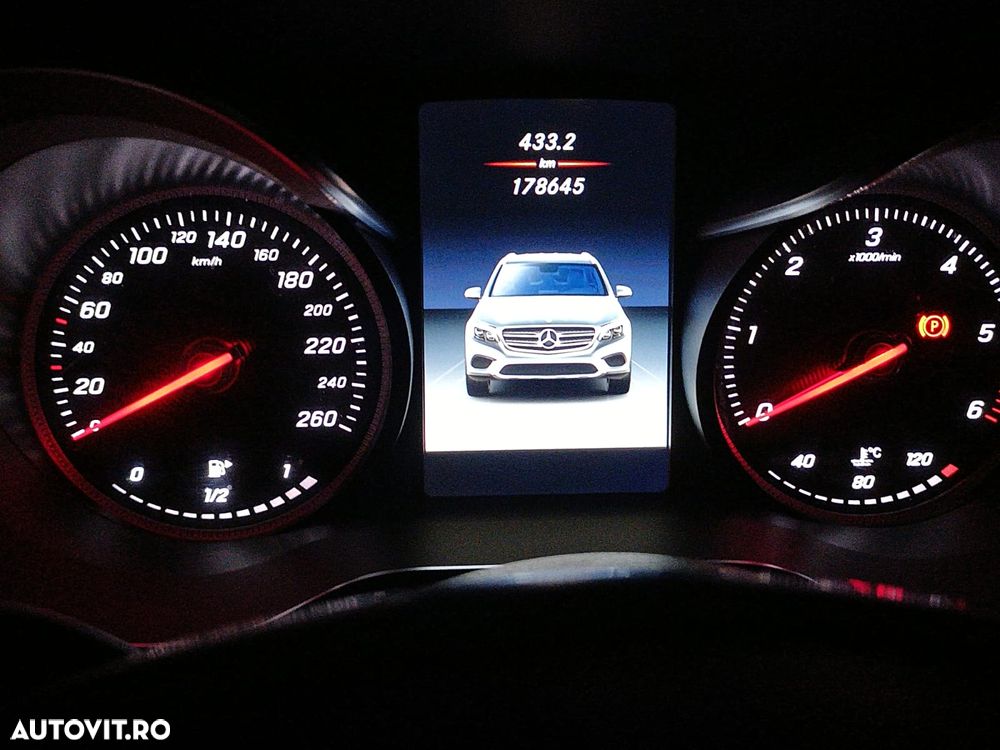 Mercedes-Benz GLC 250 d 4MATIC 9G-TRONIC AMG Line - 14