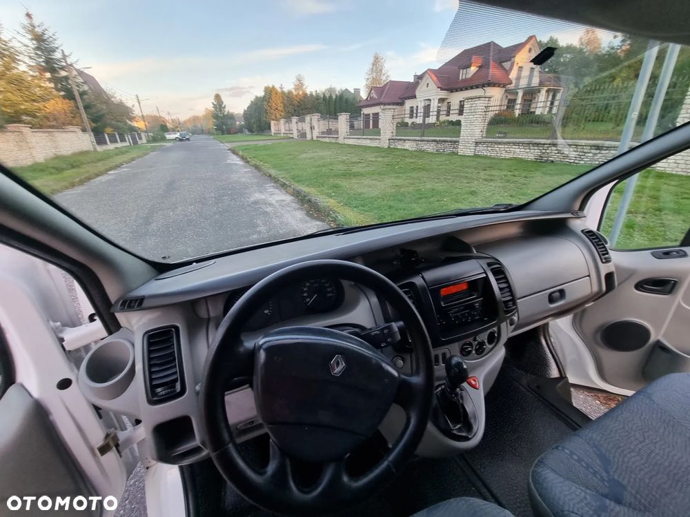 Renault TRAFIC - 21