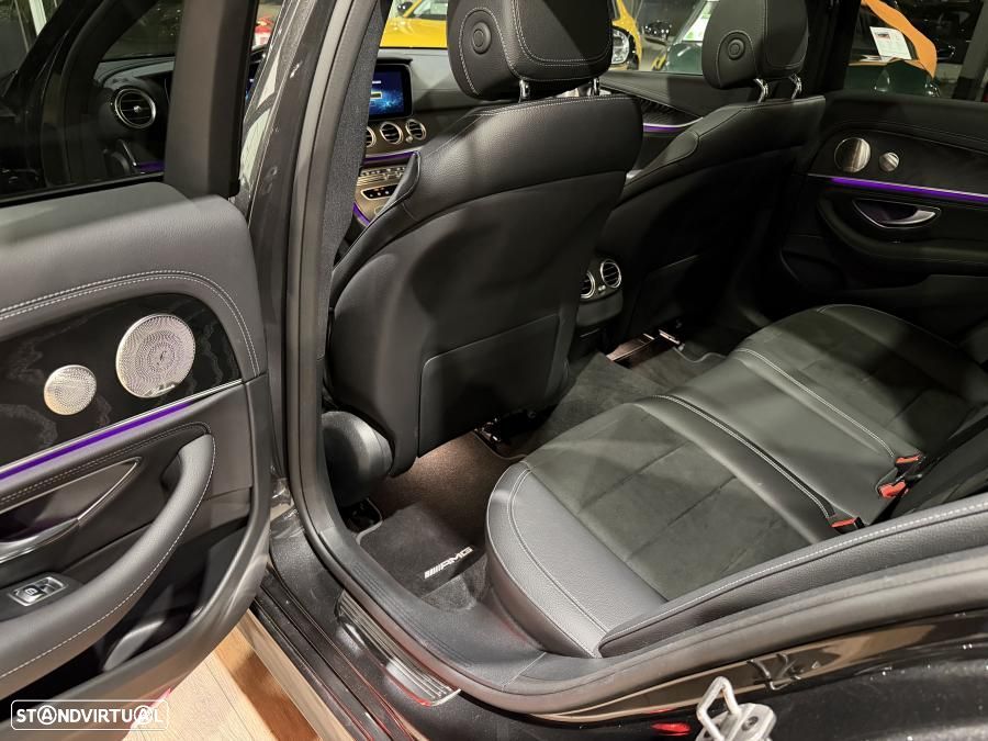Mercedes-Benz E 300 de 9G-TRONIC AMG Line - 27
