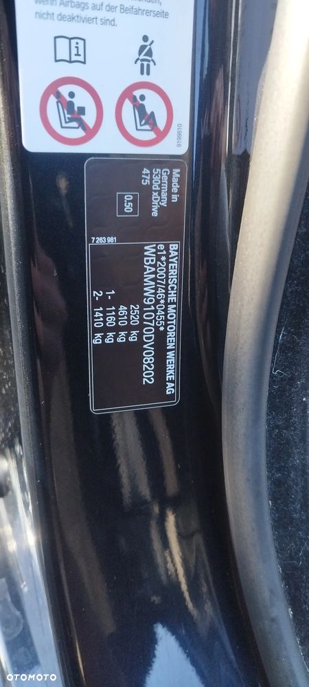 BMW Seria 5 530d xDrive Sport-Aut - 25