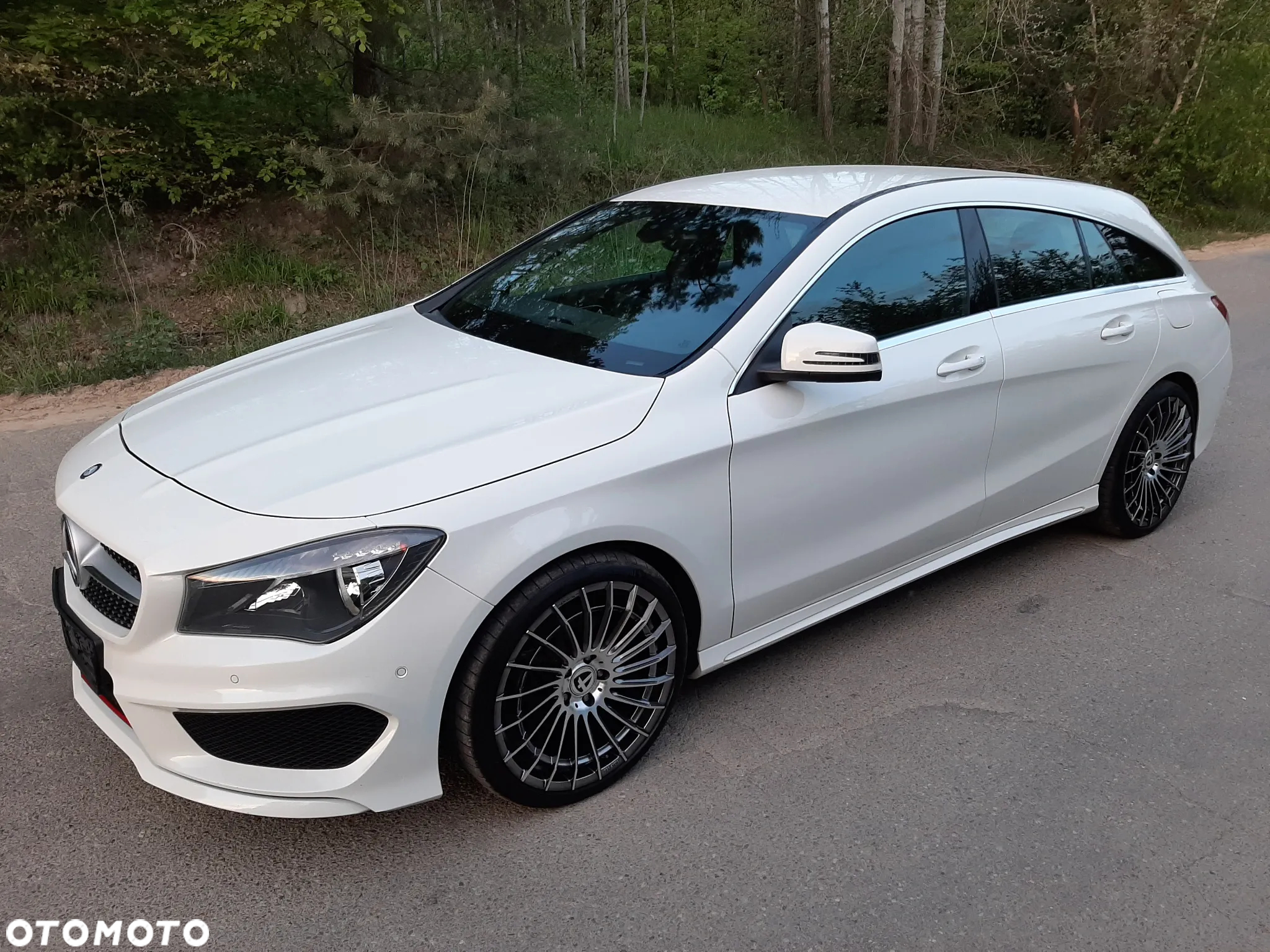 Mercedes-Benz CLA Shooting Brake 180 AMG Line - 19