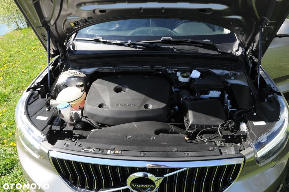 Volvo XC 40 T5 AWD Geartronic Momentum - 10