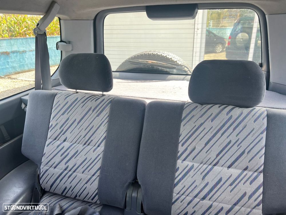 Toyota Land Cruiser 3.0 TD Pack 1 - 19