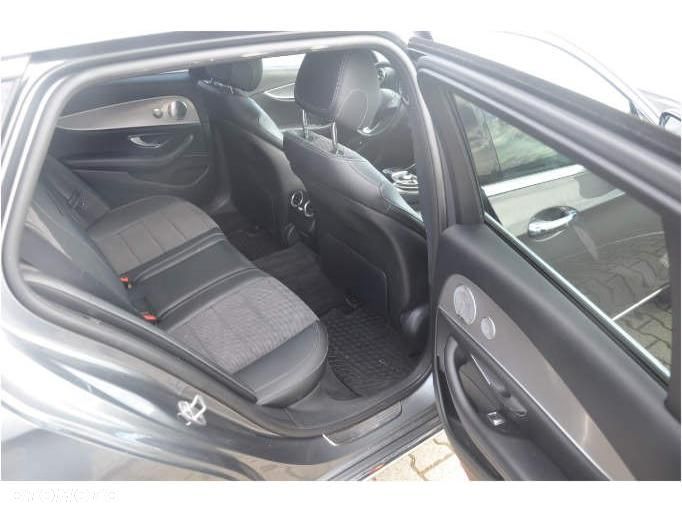 Mercedes-Benz Klasa E - 23