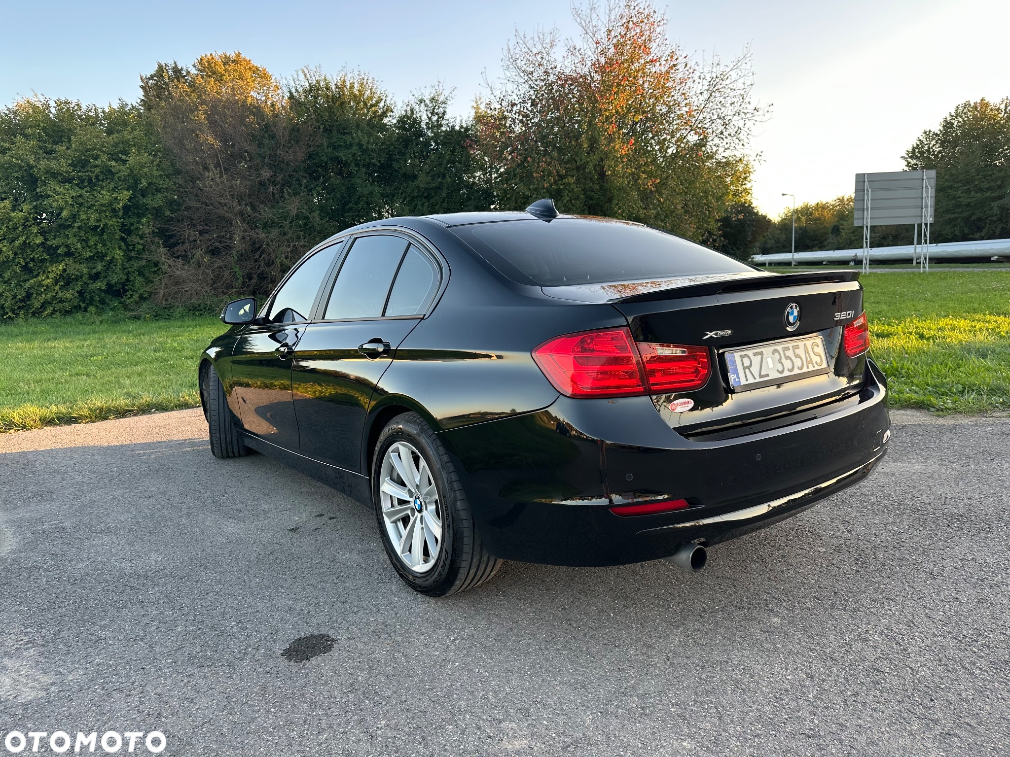 BMW Seria 3 320i Touring xDrive - 5