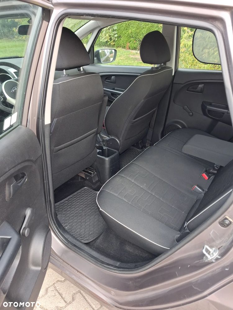 Kia Venga - 6