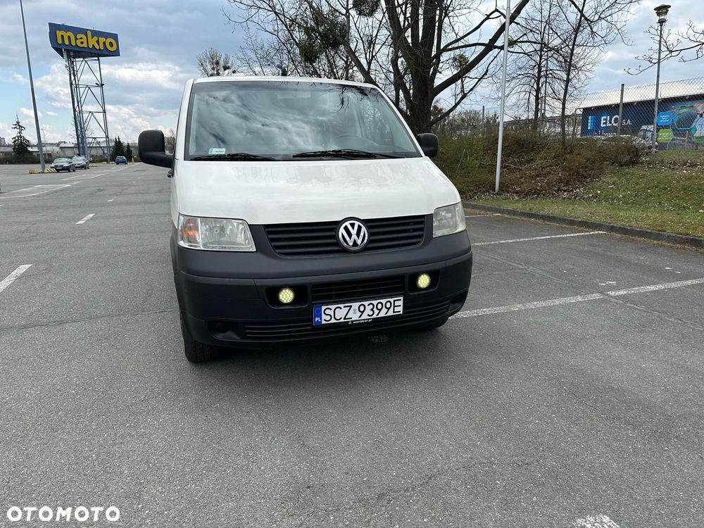 Volkswagen Transporter - 1