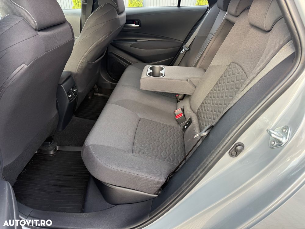 Toyota Corolla 1.8 Business Edition - 19