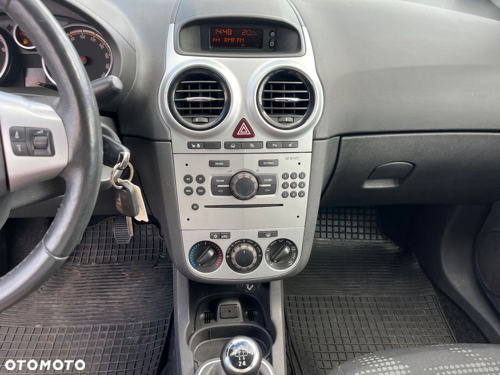 Opel Corsa 1.4 16V Satellite - 15
