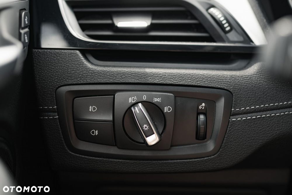 BMW X2 sDrive18i GPF Advantage - 28