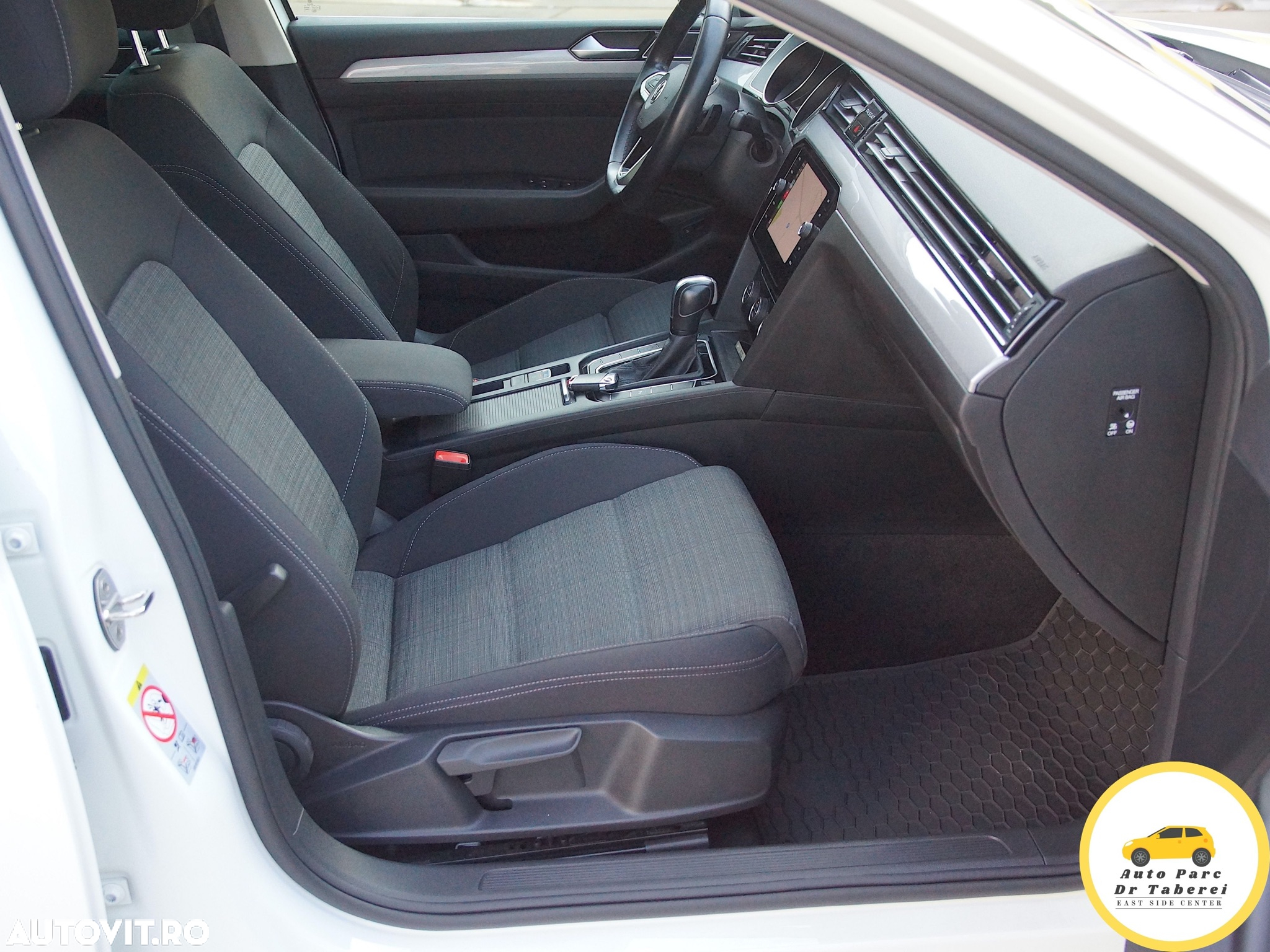 Volkswagen Passat Variant 2.0 TDI SCR DSG BlueMotion Comfortline - 23