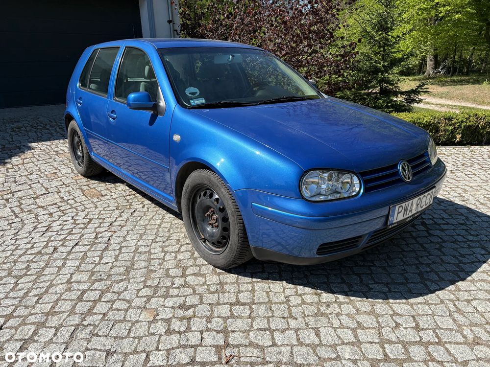 Volkswagen Golf - 10